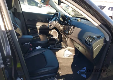 2021 Jeep Compass Altitude 4X4 z USA, uszkodzony, nr VIN 3C4NJDBBXMT603457